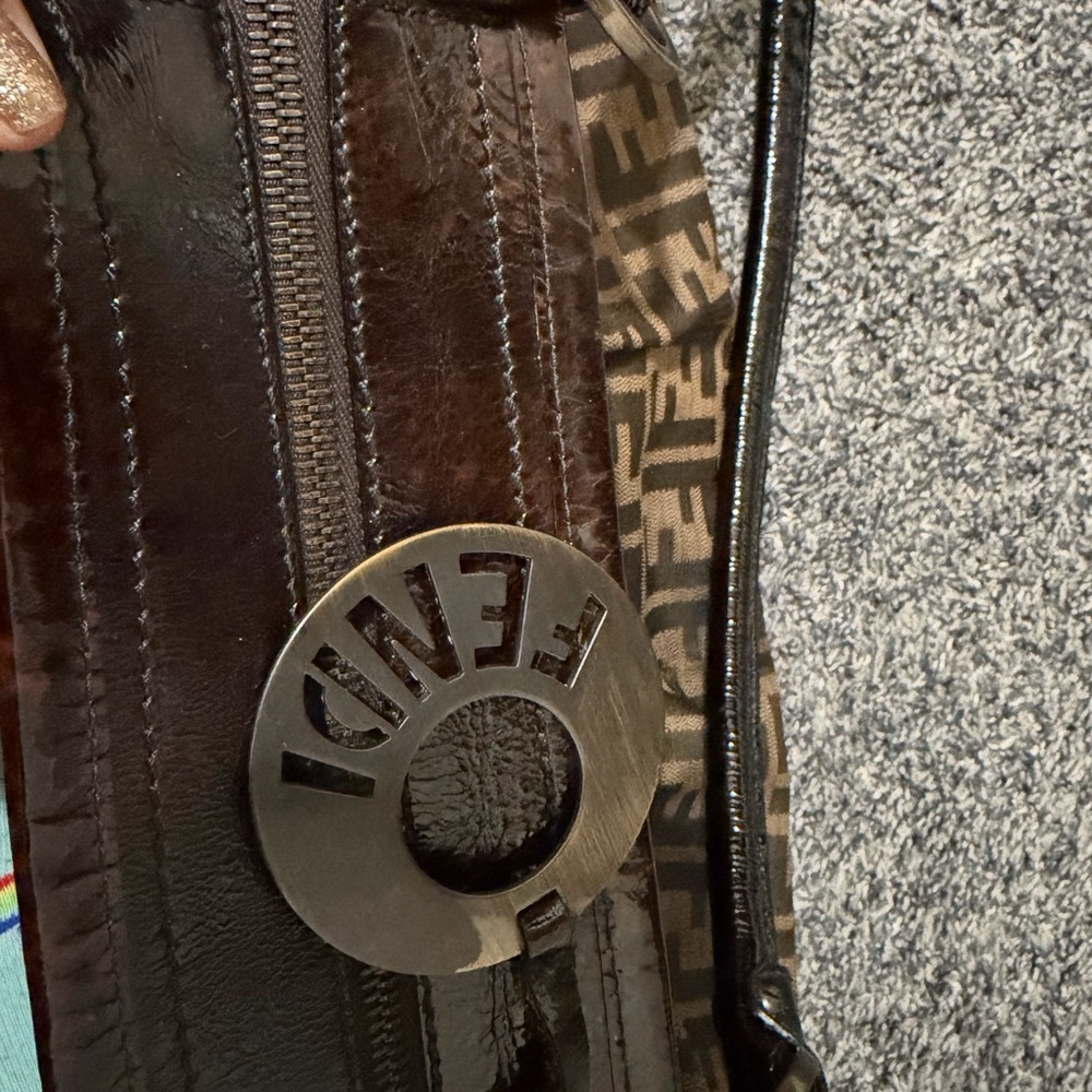 Fendi Black and Brown Shoulder Bag - Picture 4 of 8